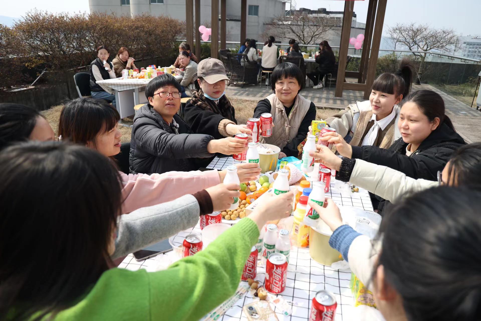 1709870531513438FRdI.jpg 73a9e2f002389f1d8d235e94c949c69.jpg