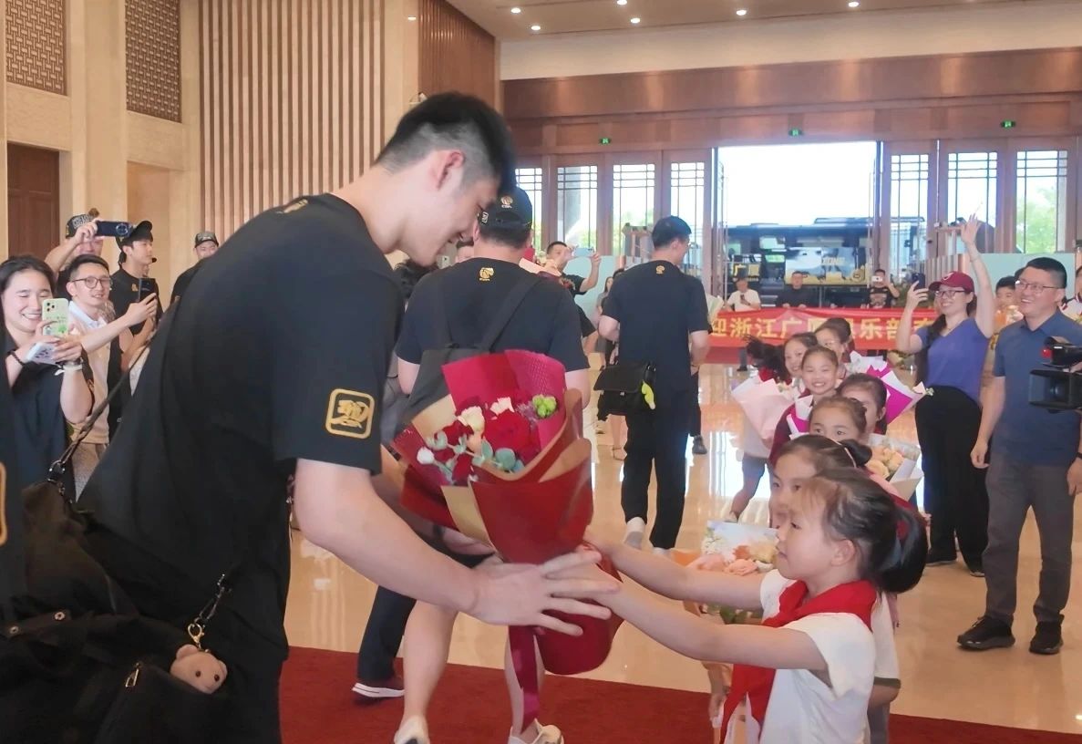 1747981934947818ZDJc.jpg ac59e76162ff772e8a77c133ba70ce48.jpg