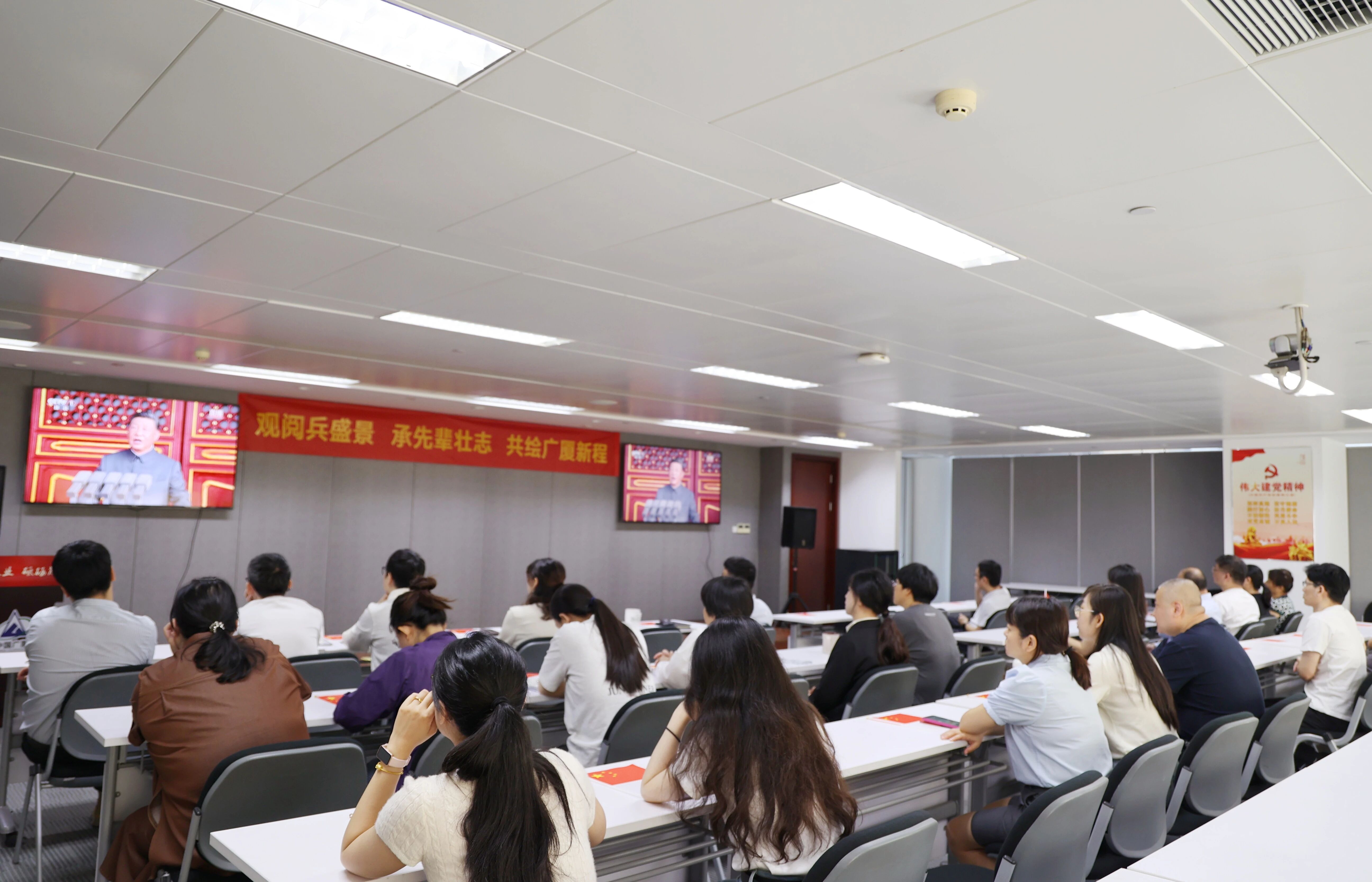 1756954857145331ofWb.jpg ec382b43aae5a78d9b7b344336ca8bae.jpg