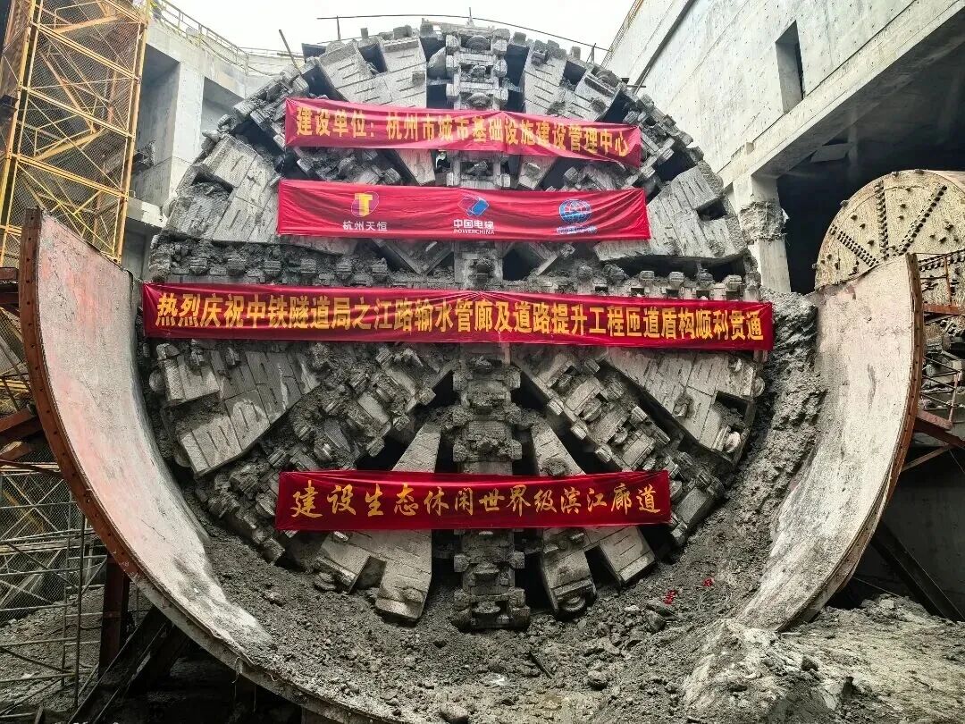 1760421860360354hZIu.jpg 15552b20e92f3943930ef9530ccc4007.jpg